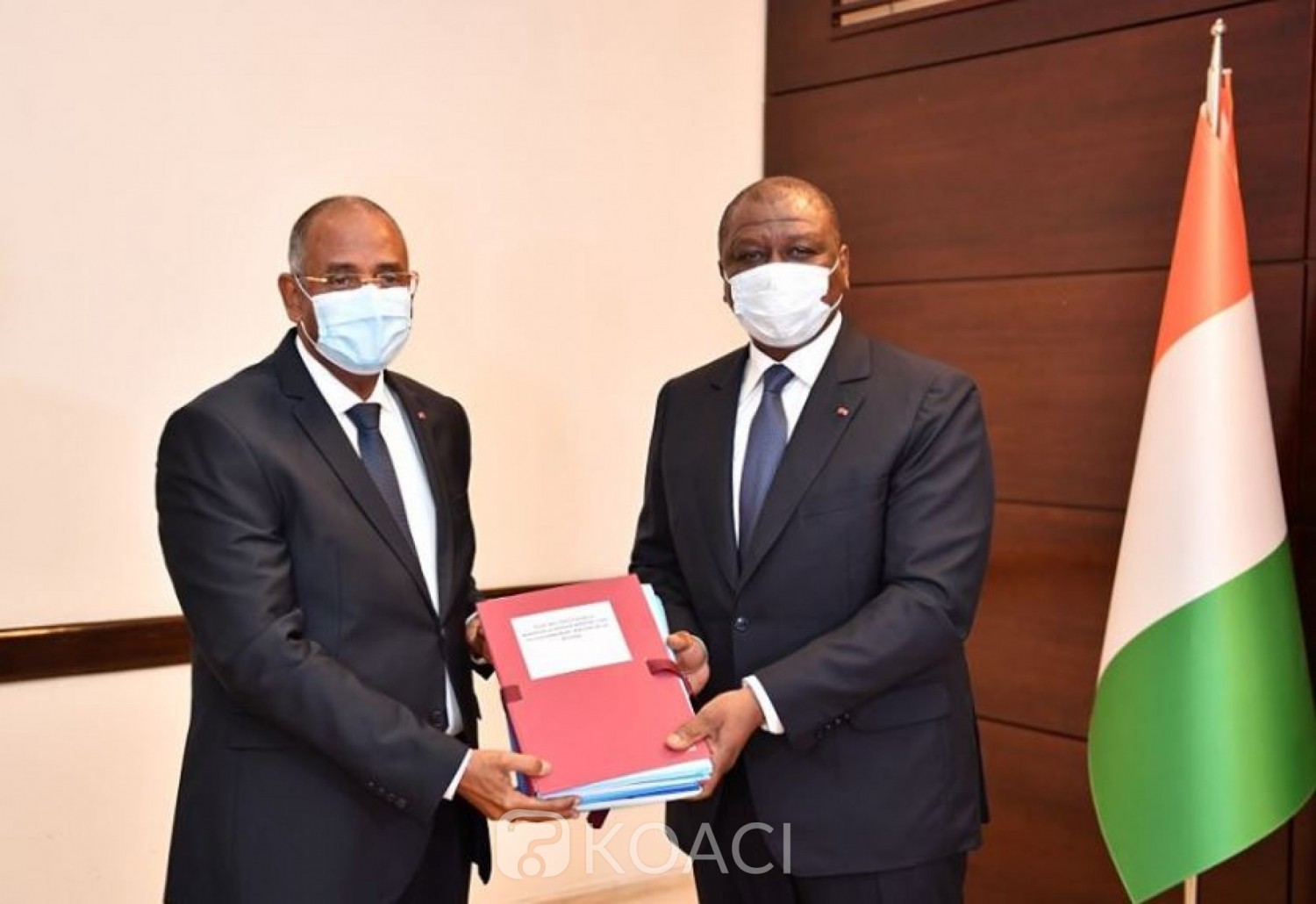 Côte d'Ivoire : Hamed Bakayoko lors de sa prise de fonction à la Primature : « La construction d'un pays est une œuvre de générations successives »