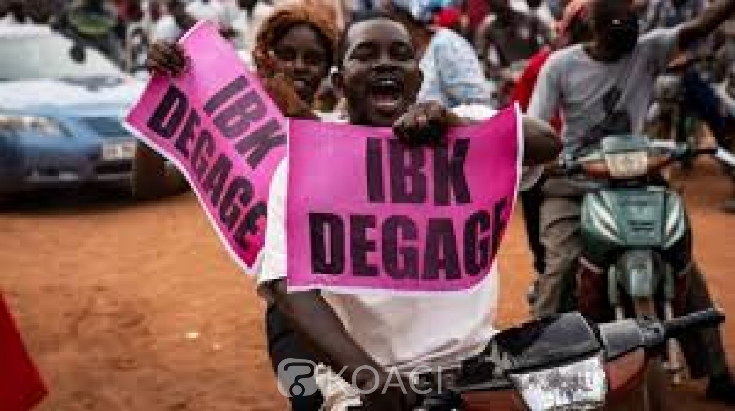 Mali-CEDEAO: Goodluck Jonathan propose une rencontre avec IBK, le M5-RFP dit « niet »