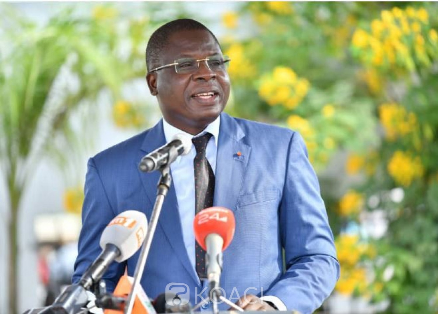 Côte d'Ivoire : Le Ministre Amédé Kouakou procède au lancement des travaux de bitumage de 15 km de voirie à Bingerville