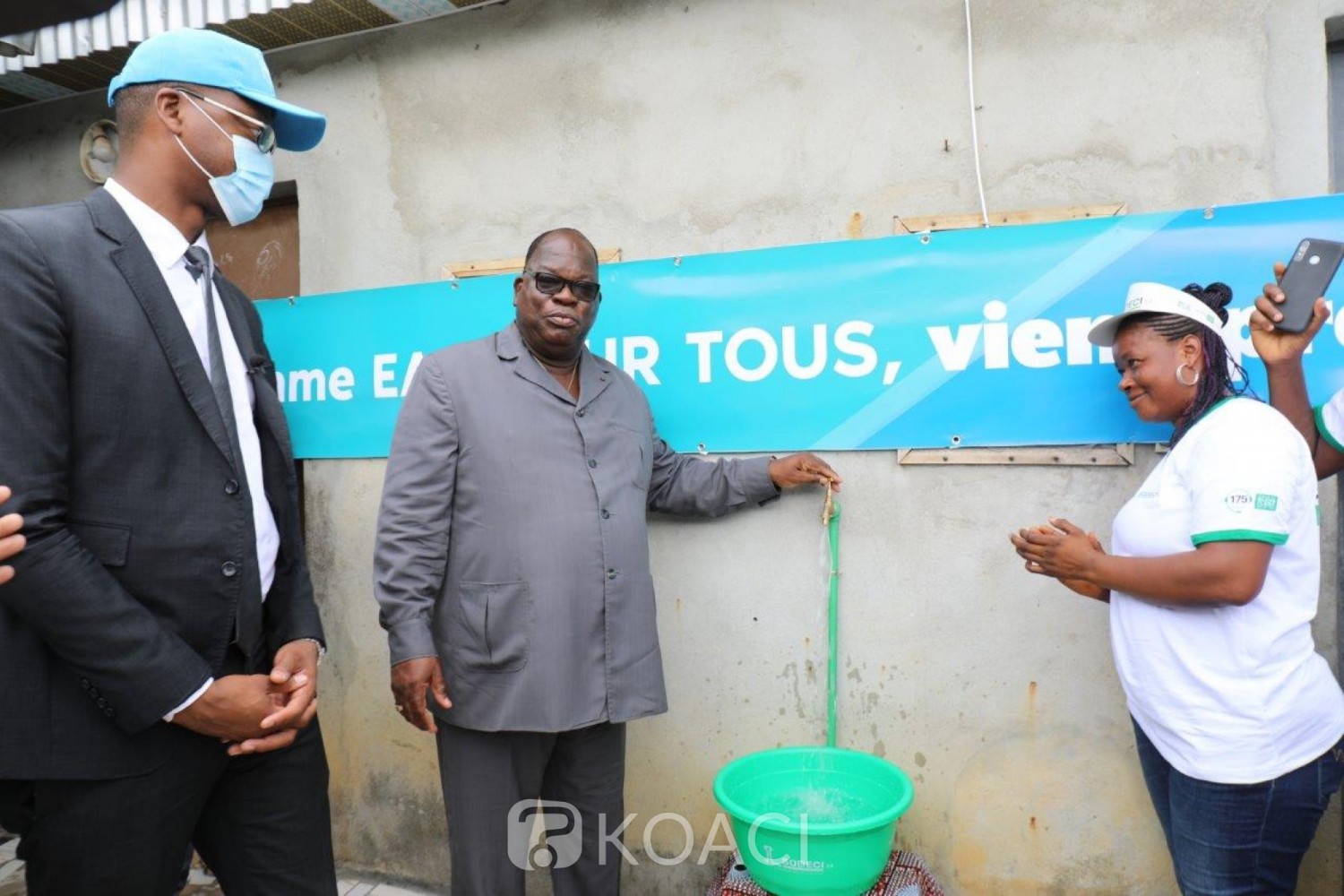 Côte d'Ivoire : Programme d'accès à l'eau pour tous, visite de terrain du ministre Tchagba et du DG de la SODECI pour vérifier la bonne marche des travaux