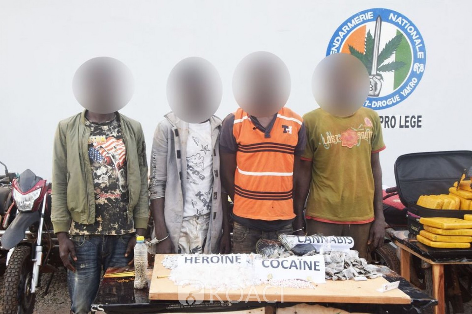Côte d'Ivoire : À Yamoussoukro, 50 kg de drogue saisis dans deux valises à une gare routière, 12 personnes interpellées