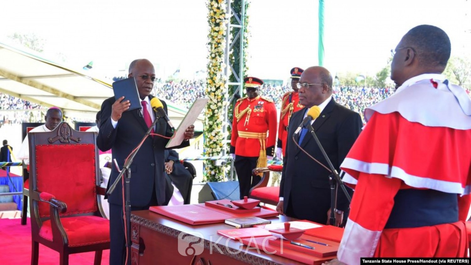 Tanzanie : Après sa victoire écrasante, John Magufuli prête serment pour un mandat de 5 ans
