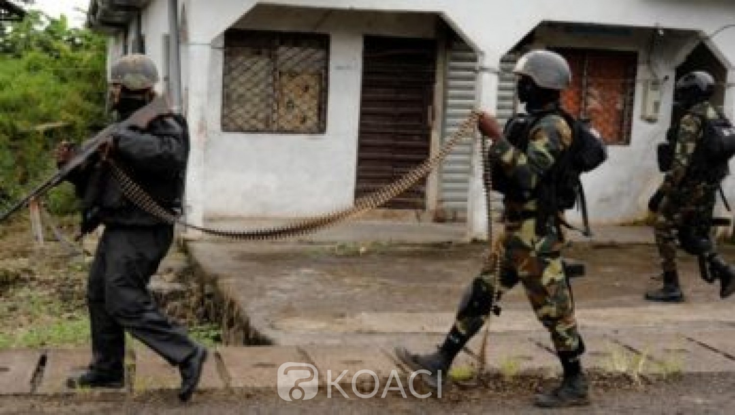 Cameroun : L'armée renforce son dispositif pour traquer des séparatistes dans le Sud-ouest après le massacre d'élèves