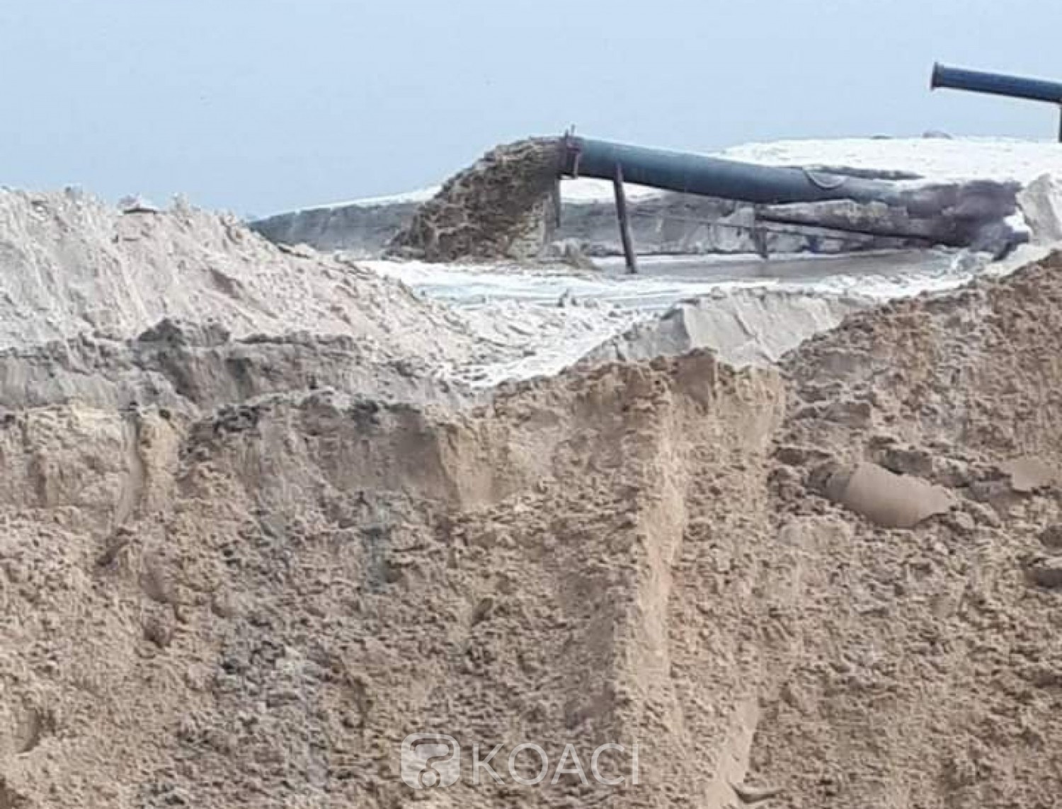 Côte d'Ivoire : Drame à Bingerville-Abatta, un ouvrier d'une carrière de sable fait une chute mortelle dans la lagune