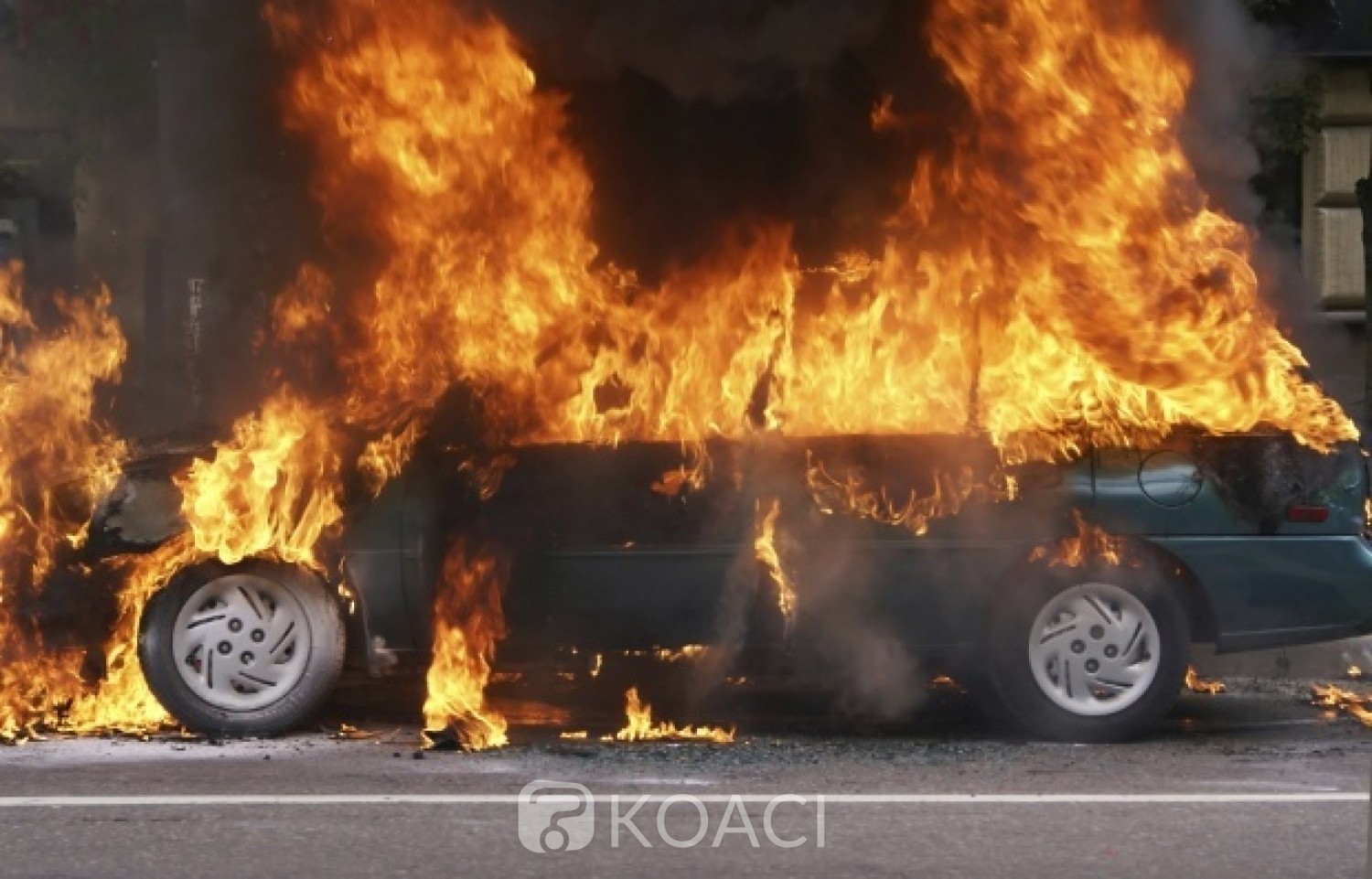 Côte d'Ivoire : Tension à Zouan-Hounien, des villageois incendient 5 véhicules d'une société minière après un accident