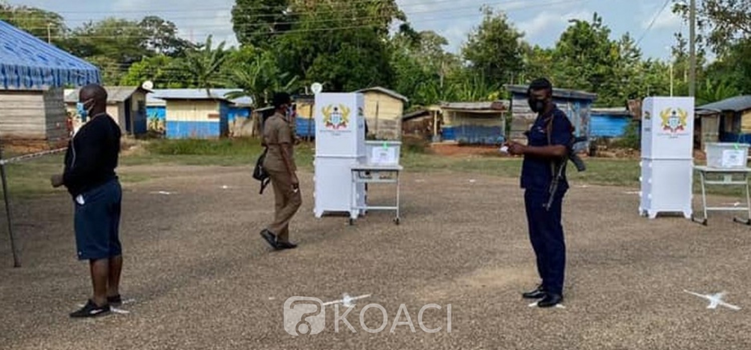 Ghana :  Vote anticipé, soldats, journalistes et agents de la CE aux urnes