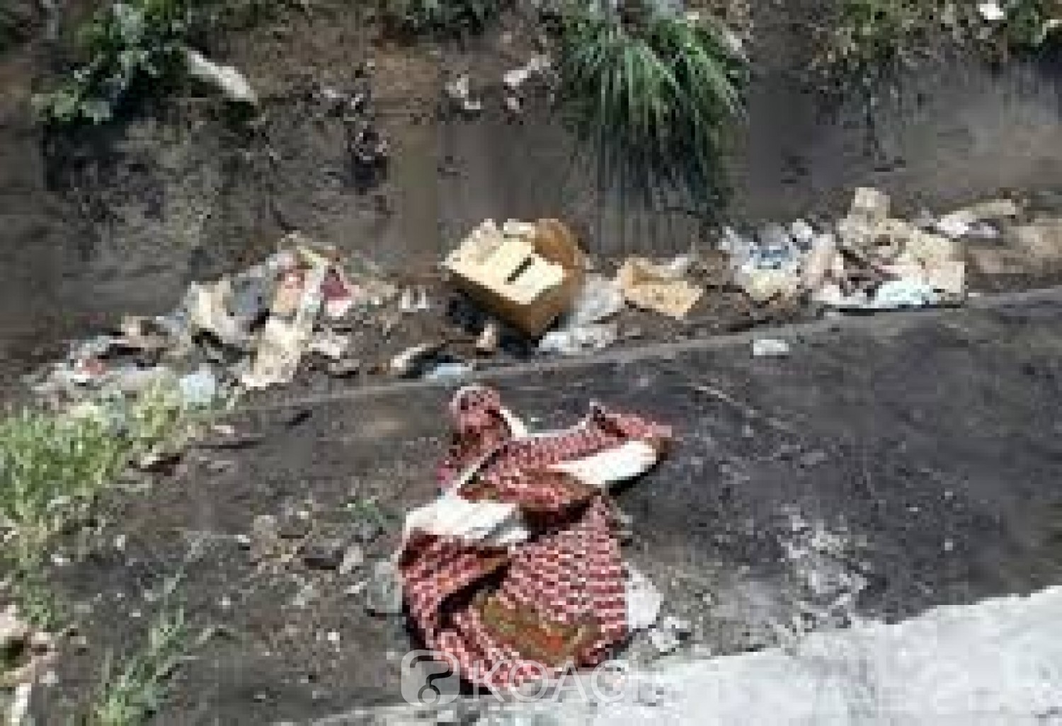 Côte d'Ivoire : Cocody, en putréfaction, le corps sans vie d'une fillette de 3 ans découvert dans un caniveau