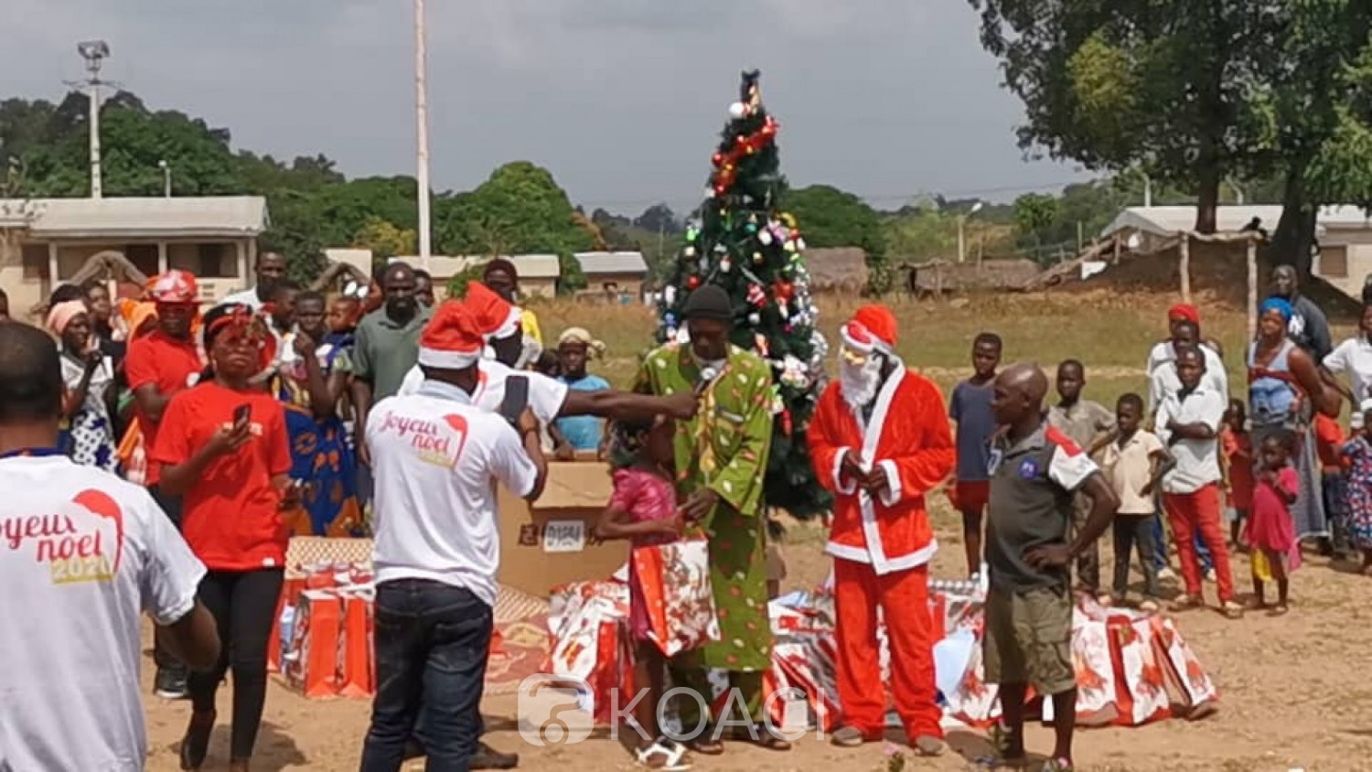 Côte d'Ivoire : Dabakala, pour la fête de Noël, des miniers soulagent les enfants défavorisés