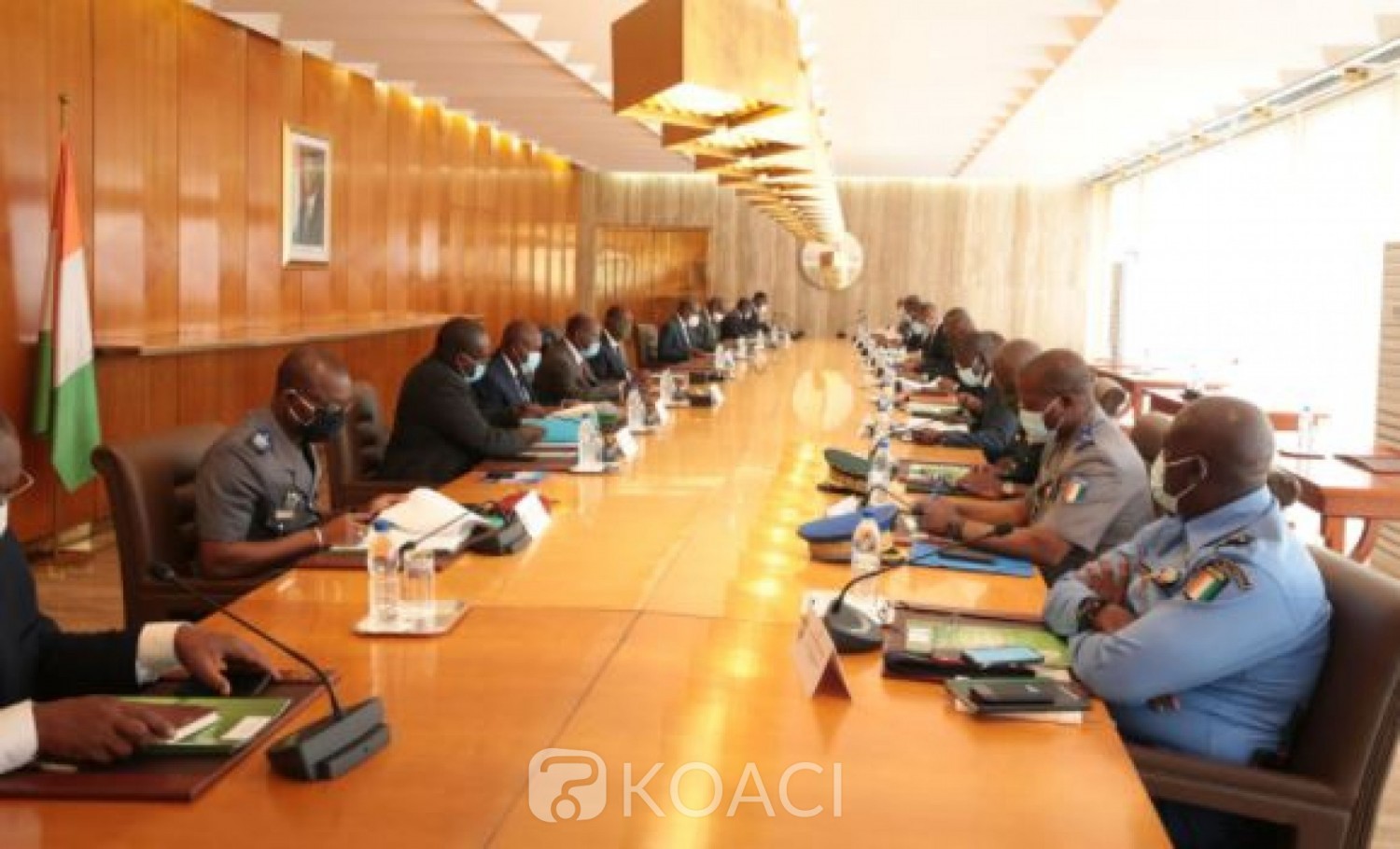 Côte d'Ivoire : Réunion du CNS, pourquoi Ouattara a félicité Hamed Bakayoko, Vagondo ainsi que les Grands Commandements