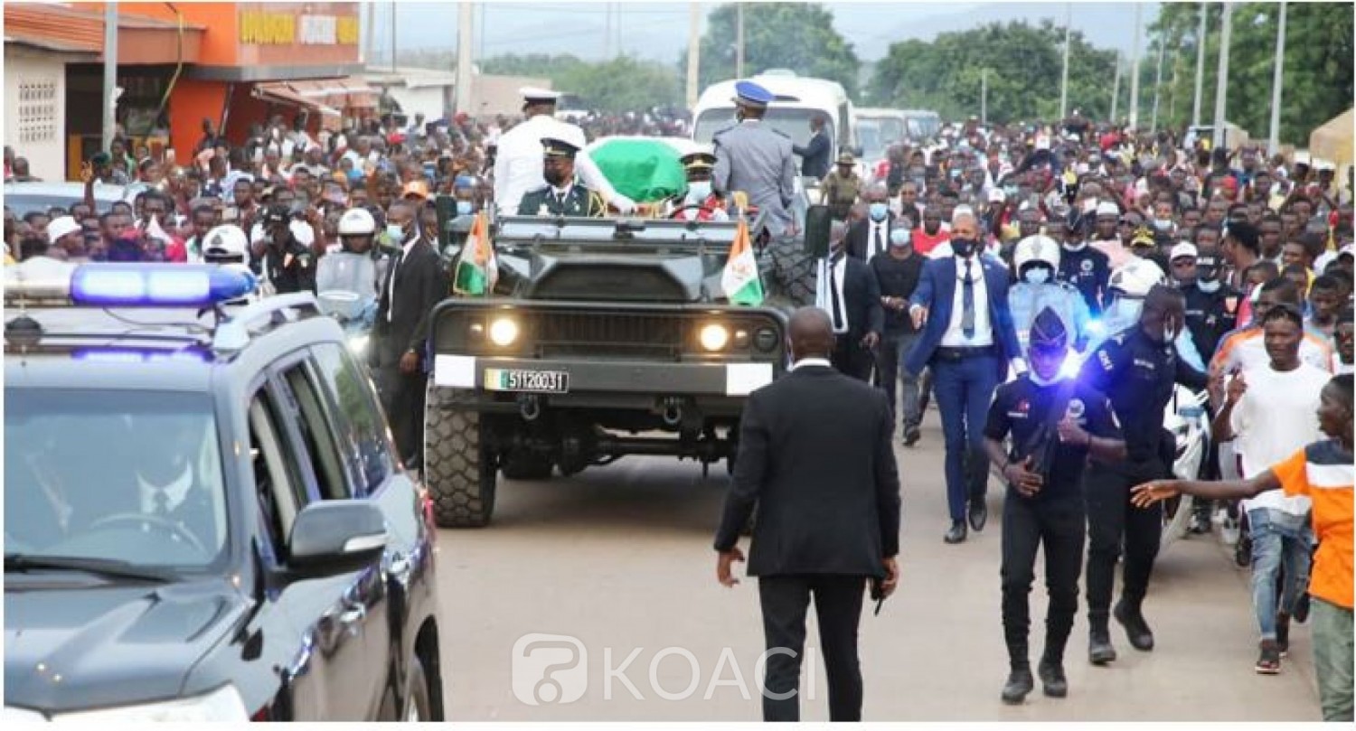 Côte d'Ivoire : Arrivée de la dépouille du Premier Ministre à Séguéla, les jeunes  scandent : « Hambak n'est pas mort »