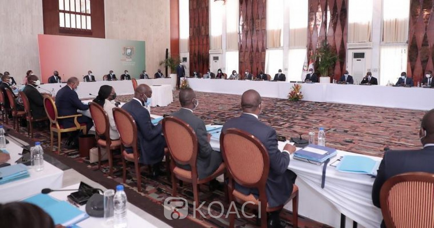 Côte d'Ivoire : Alassane Ouattara interpelle les nouveaux ministres sur les nuisances sonores de leurs sirènes et annonce un décret dans les prochains jours