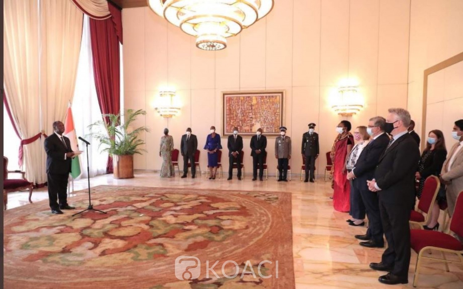 Côte d'Ivoire : Présentation des lettres de créance des nouveaux Ambassadeurs, Ouattara plaide pour le retour du Service Visa de l'Ambassade du Canada
