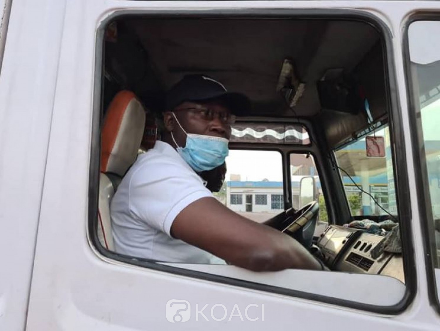 Côte d'Ivoire : Trois agents pris en flagrant délit de racket par Ange Kessi convoqués au Tribunal Militaire