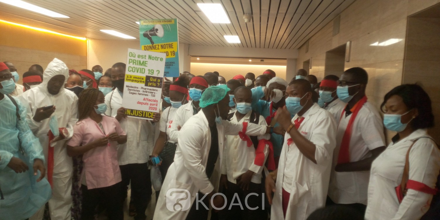 Côte d'Ivoire : Des agents de santé décident de camper dans les locaux de leur ministère de tutelle pour réclamer plusieurs mois de primes Covid