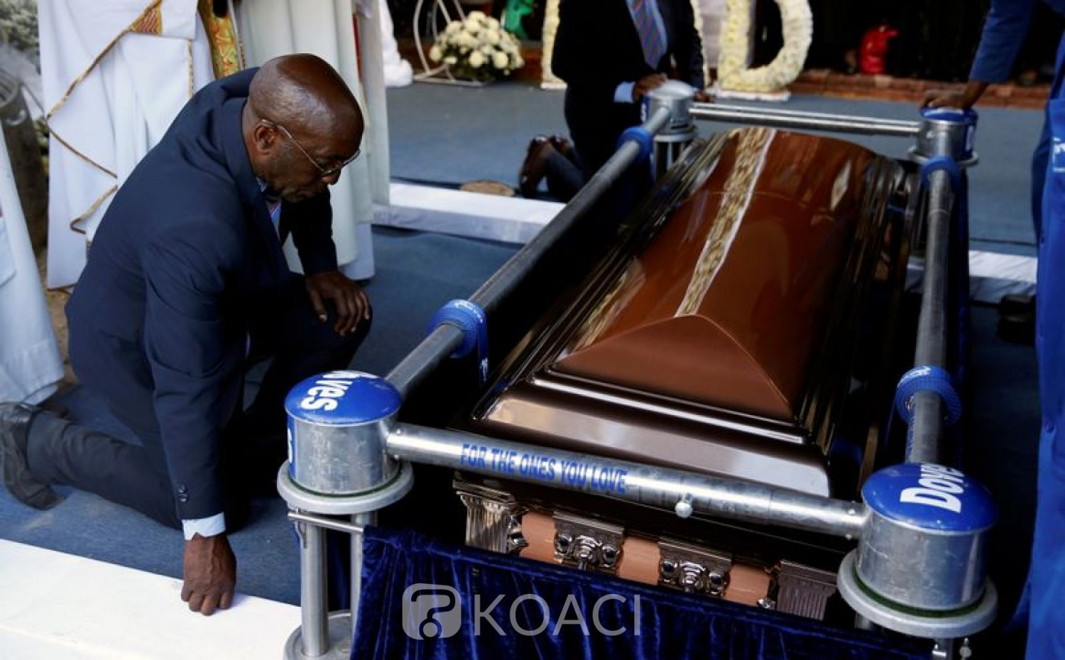 Zimbabwe : Un chef traditionnel ordonne l'exhumation du corps de Robert Mugabe