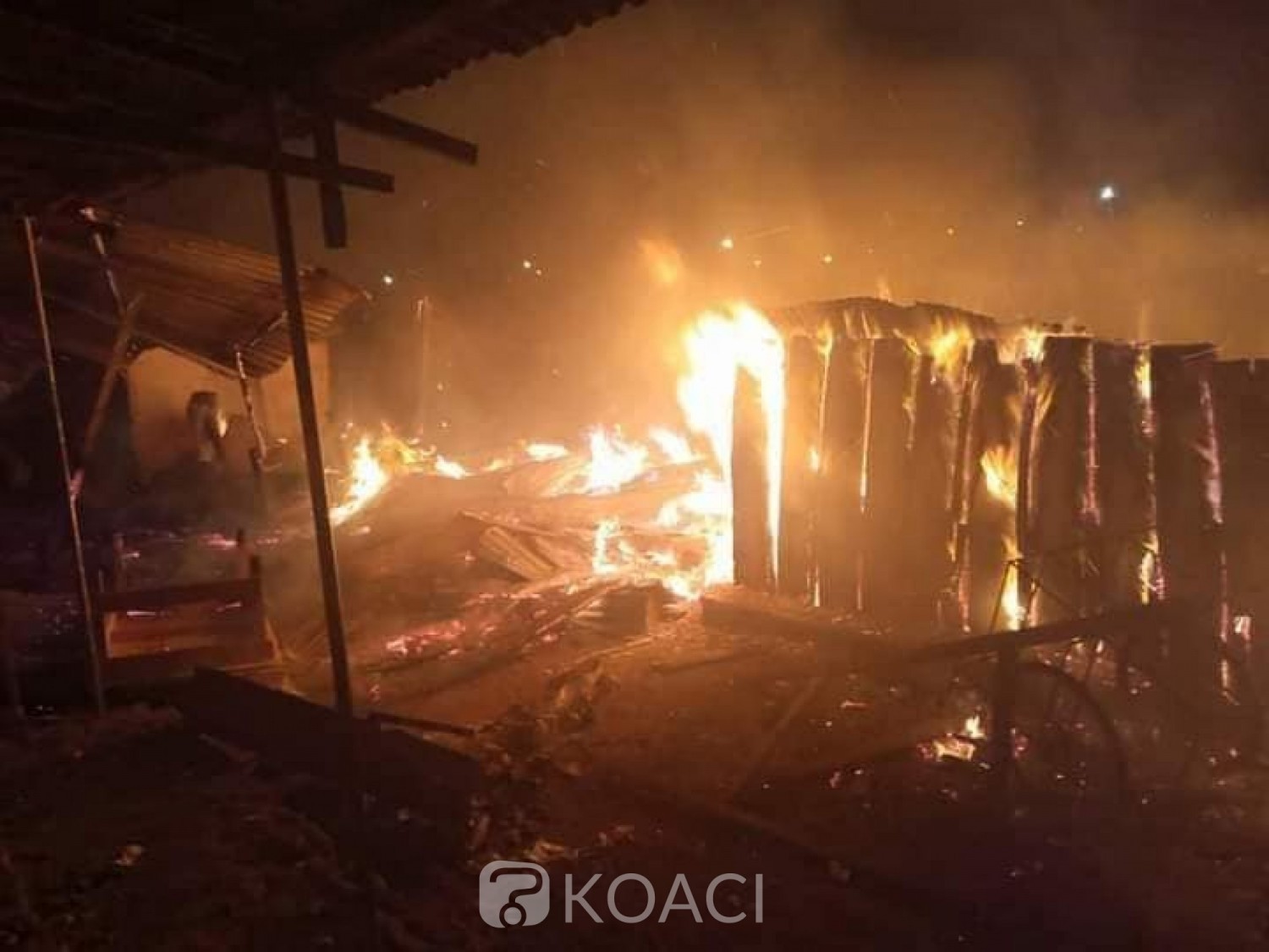 Côte d'Ivoire : Daoukro, le grand marché part en fumée, plusieurs magasins et étalages calcinés