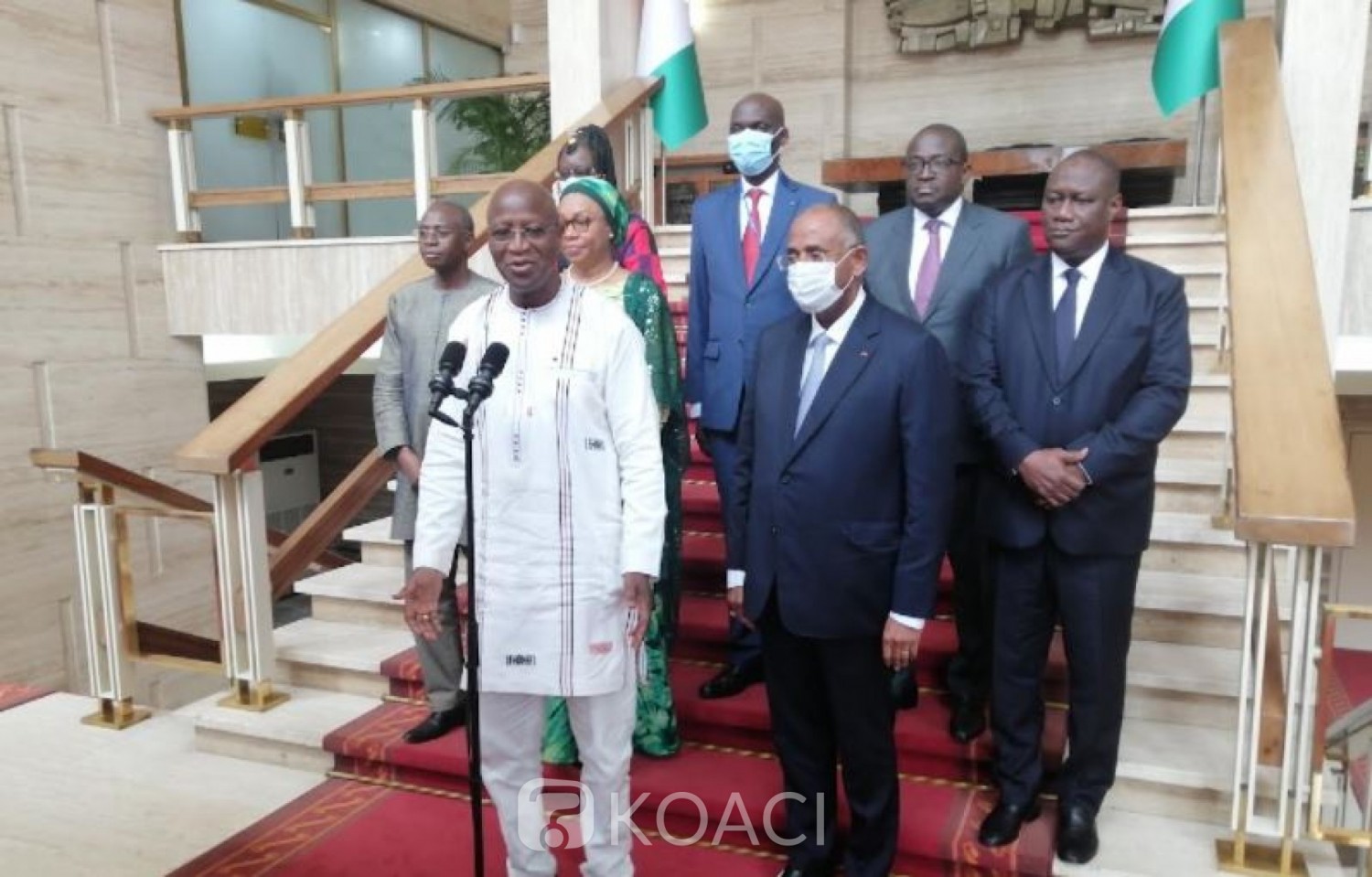 Côte d'Ivoire :    En marge du TAC, Ouattara rassure Dabiré quant à la lutte contre le terrorisme et annonce l'ouverture prochaine des frontières entre les deux pays