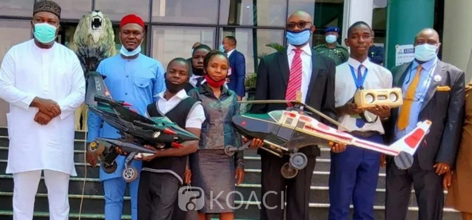 Nigeria :  Deux élèves récompensés pour fabrication d'avions et radio