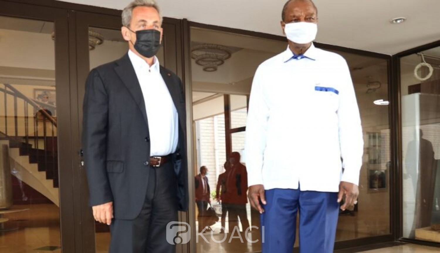 Guinée : Les allers-retours de Nicolas Sarkozy à Conakry intriguent