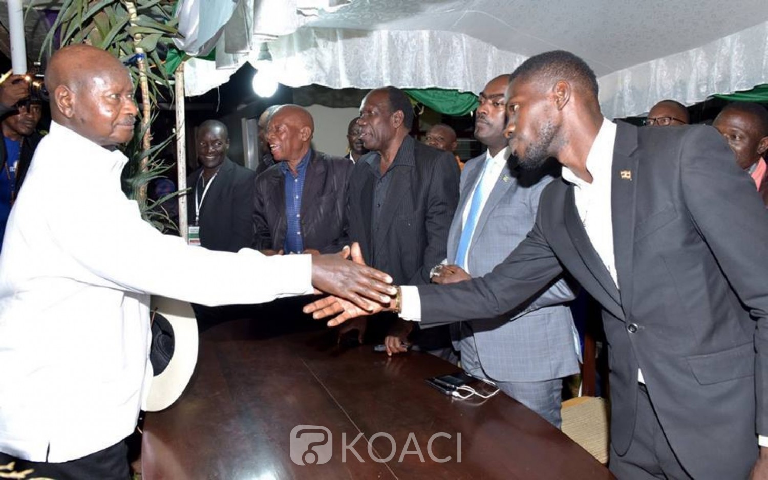 Ouganda : Bobi Wine rejette la main tendue du Président  Museveni