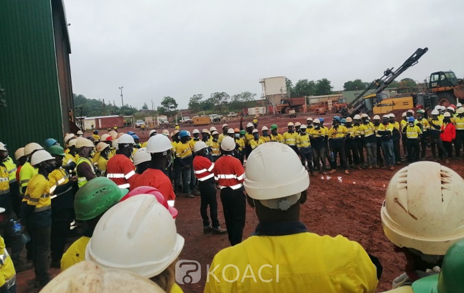 Côte d'Ivoire : Hiré, licenciés pour motifs économiques, près de 500 travailleurs d'une mine d'or en grève, bloquent les travaux et réclament des mesures d'accompagnement