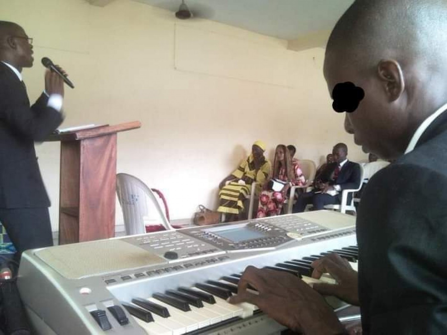 Côte d'Ivoire : Yopougon, frère en Christ et pianiste, il disparaît avec le piano de son Église, ambitionne le vendre pour aller au Maroc