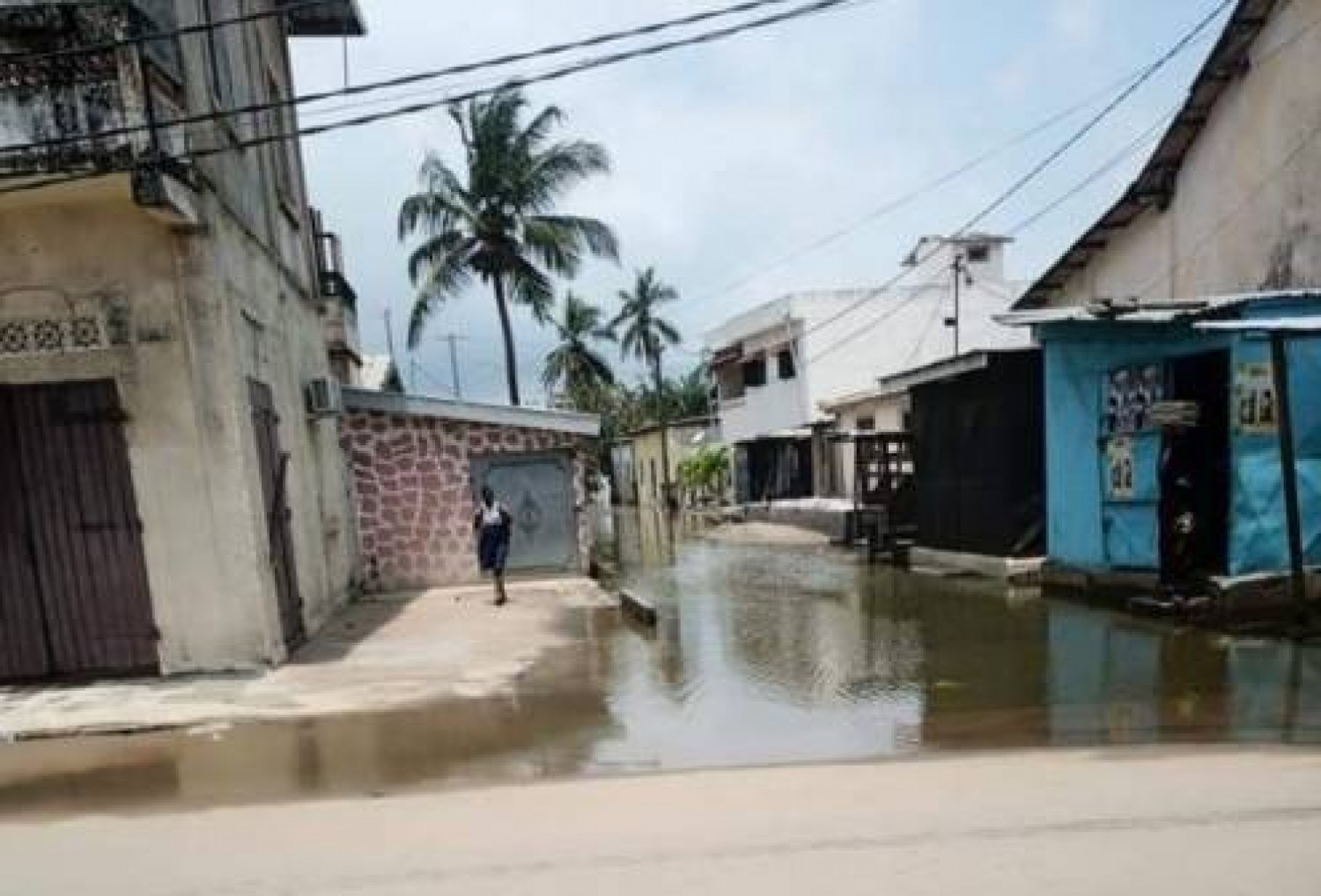 Côte d'Ivoire:      Grand-Bassam, le quartier France sous les eaux, les populations craignent le scénario de 2019