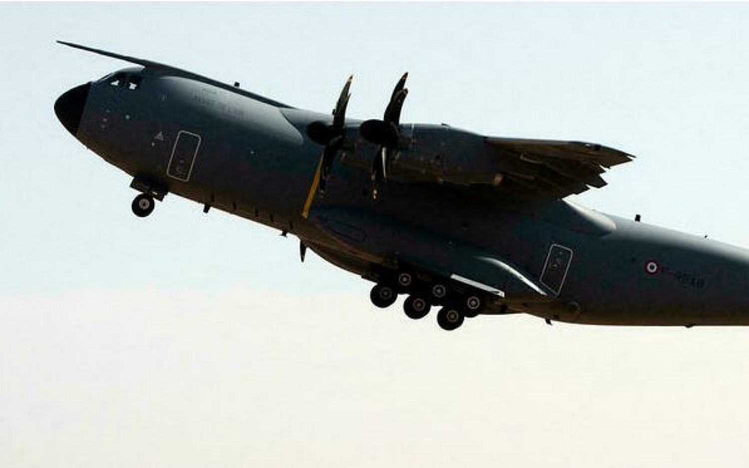 Algérie : Après le rappel de l'ambassadeur en France, survol du territoire algérien interdit aux avions militaires français