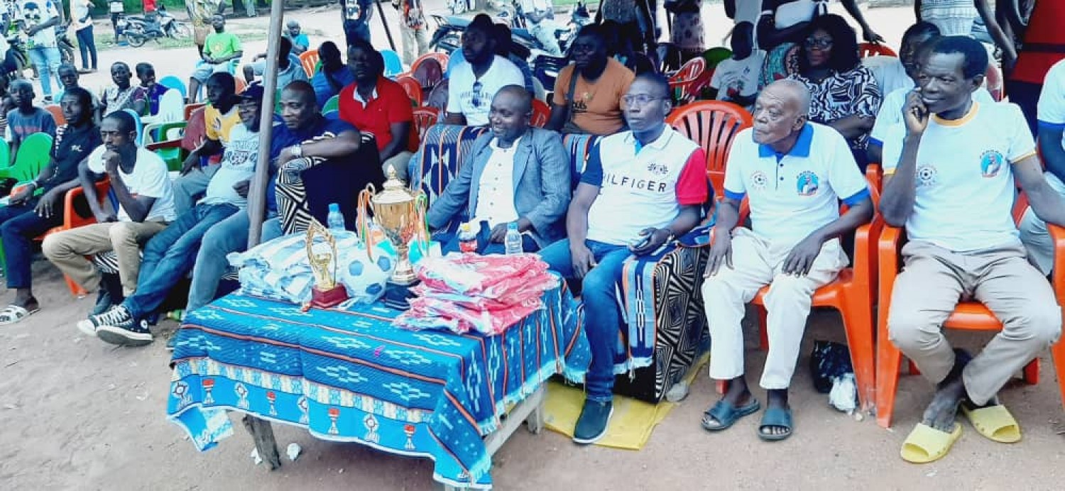 Côte d'Ivoire : Bouaké, estimant que le pays a besoin de cohésion sociale, un cadre réunit plusieurs jeunes à Gnankoukro autour d'un tournoi