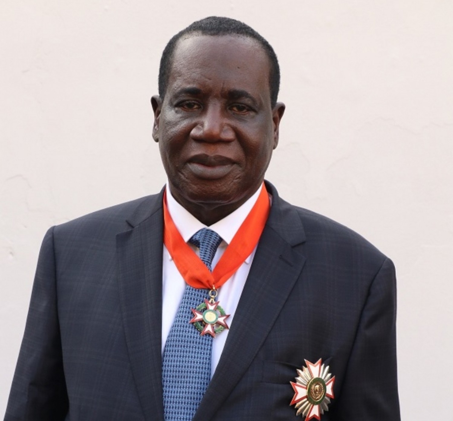 Côte d'Ivoire :    Disctinction, l'IGE Ahoua N'Doli Théophile élevé à la dignité de Grand Officier dans l'Ordre National de la République de Côte d'Ivoire, rend hommage à Ouattara