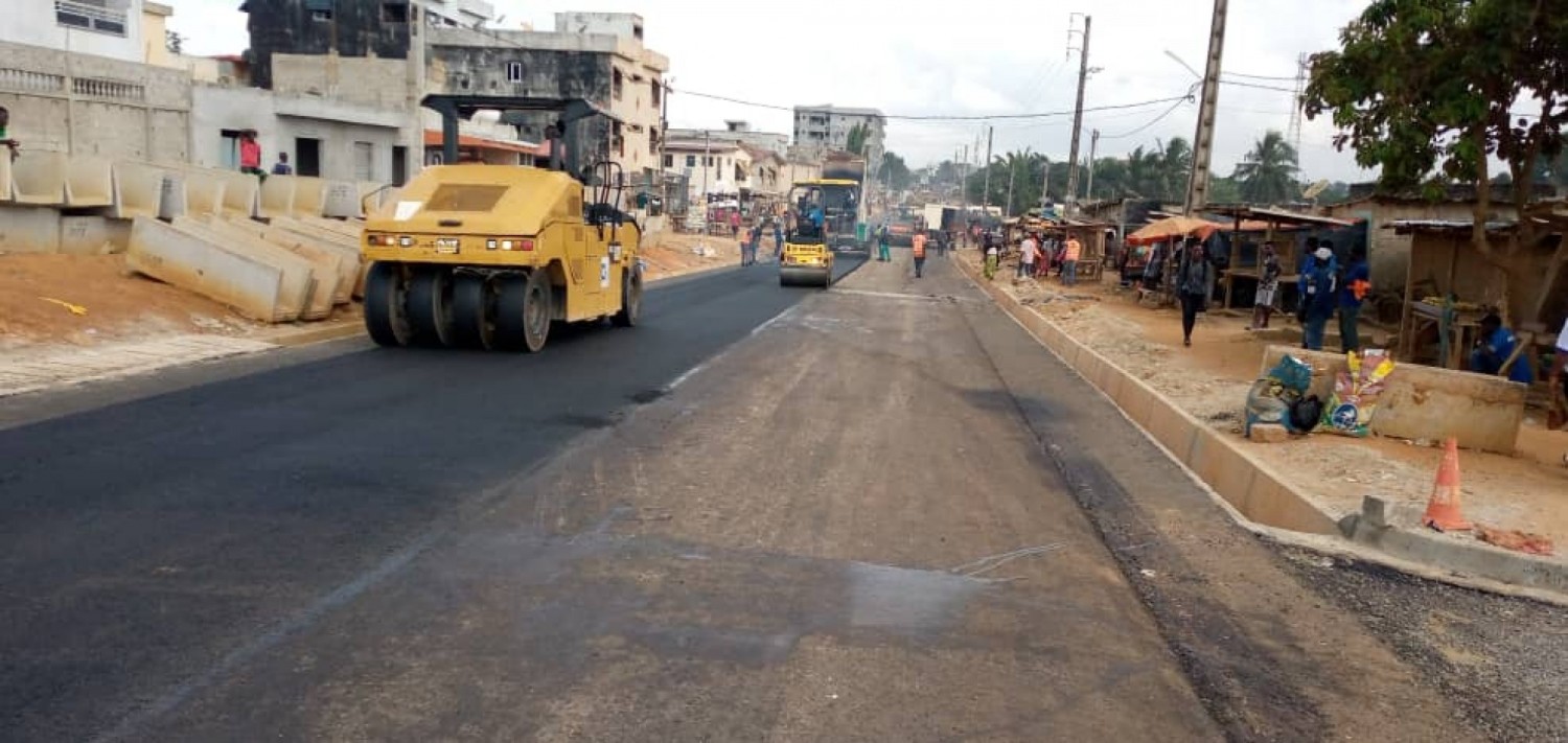 Côte d'Ivoire : Yopougon, les travaux de bitumage de plusieurs axes routiers lancés