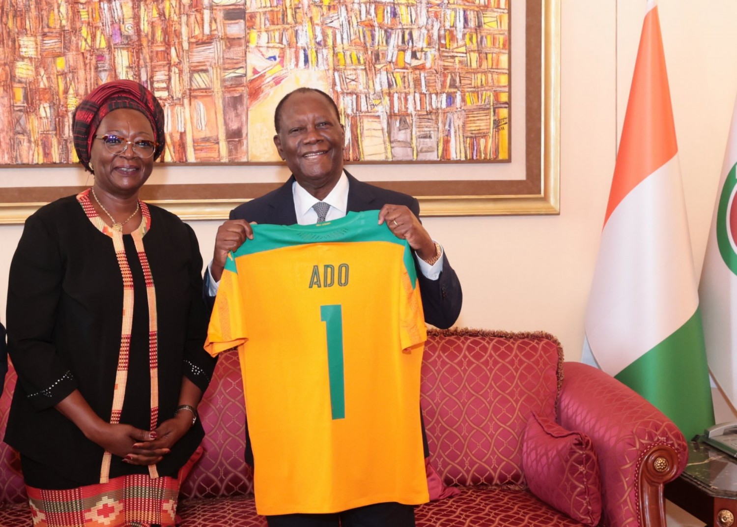 Côte d'Ivoire : Ouattara s'entretient avec Mme Dao Gabala (FIF), qualification pour le mondial 2022  et subvention financière à l'équipe technique, discutées