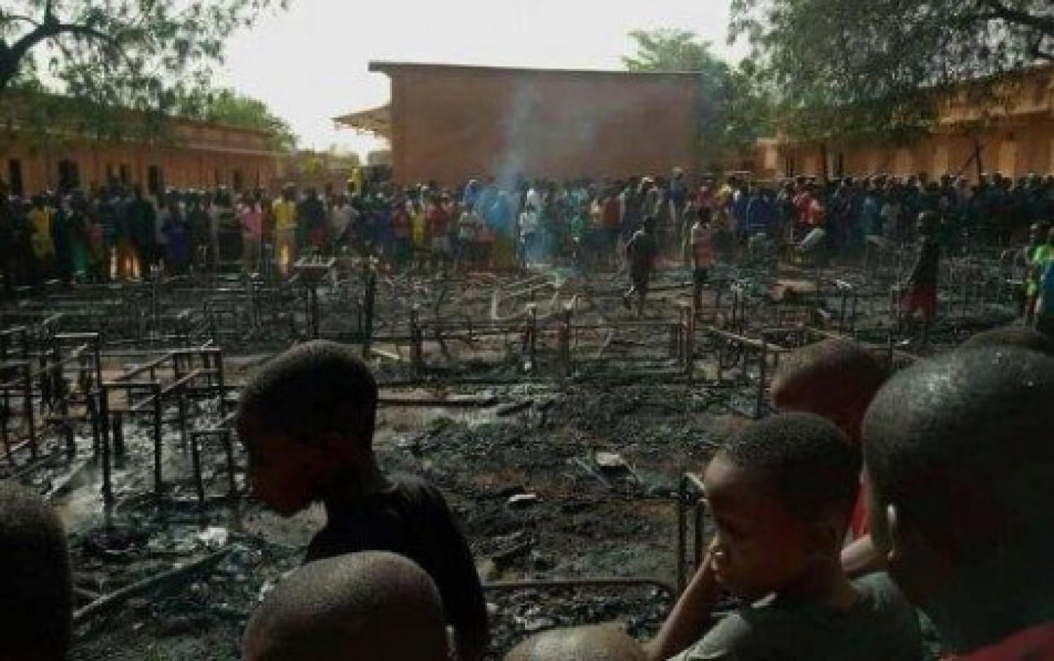 Niger : Vingt morts dans l'effondrement d'une mine d'or artisanale et vingt-cinq morts à Maradi lors d'un incendie d'une école