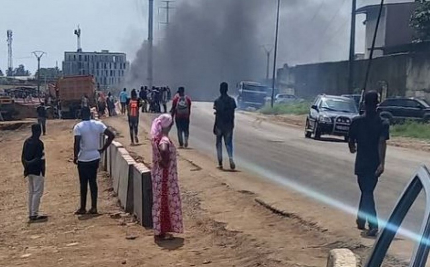 Côte d'Ivoire : A 24 heures de la pose de la première du Lycée Moderne Yopougon Banco-Zone Industrielle, des détenteurs des « ACD » sur le site ne démordent pas