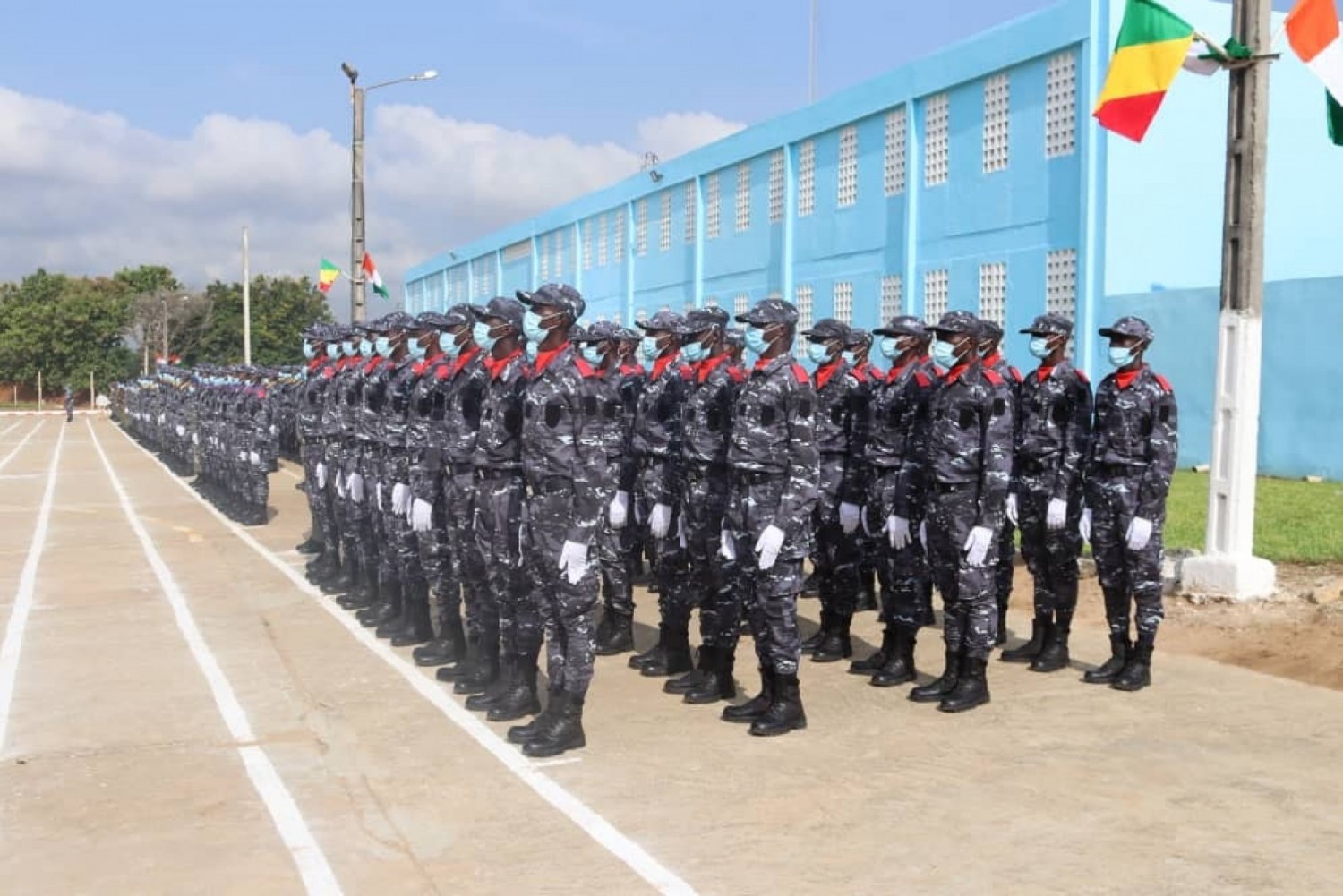 Côte d'Ivoire : Police Nationale, 1790 recrues dont 04 de nationalité Congolaise présentées au drapeau