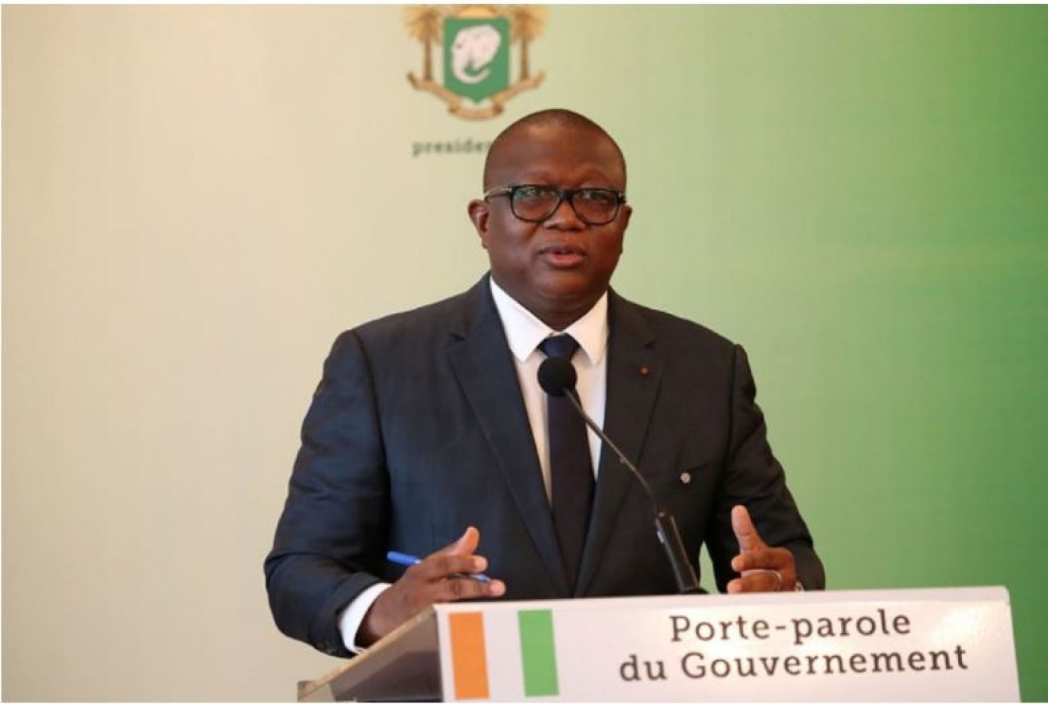 Côte d'Ivoire : Réponse du porte-parole gouvernement à Gbagbo, « Les Démocrates de Côte d'Ivoire » dénoncent des propos exagérément discourtois et dangereux pour la paix
