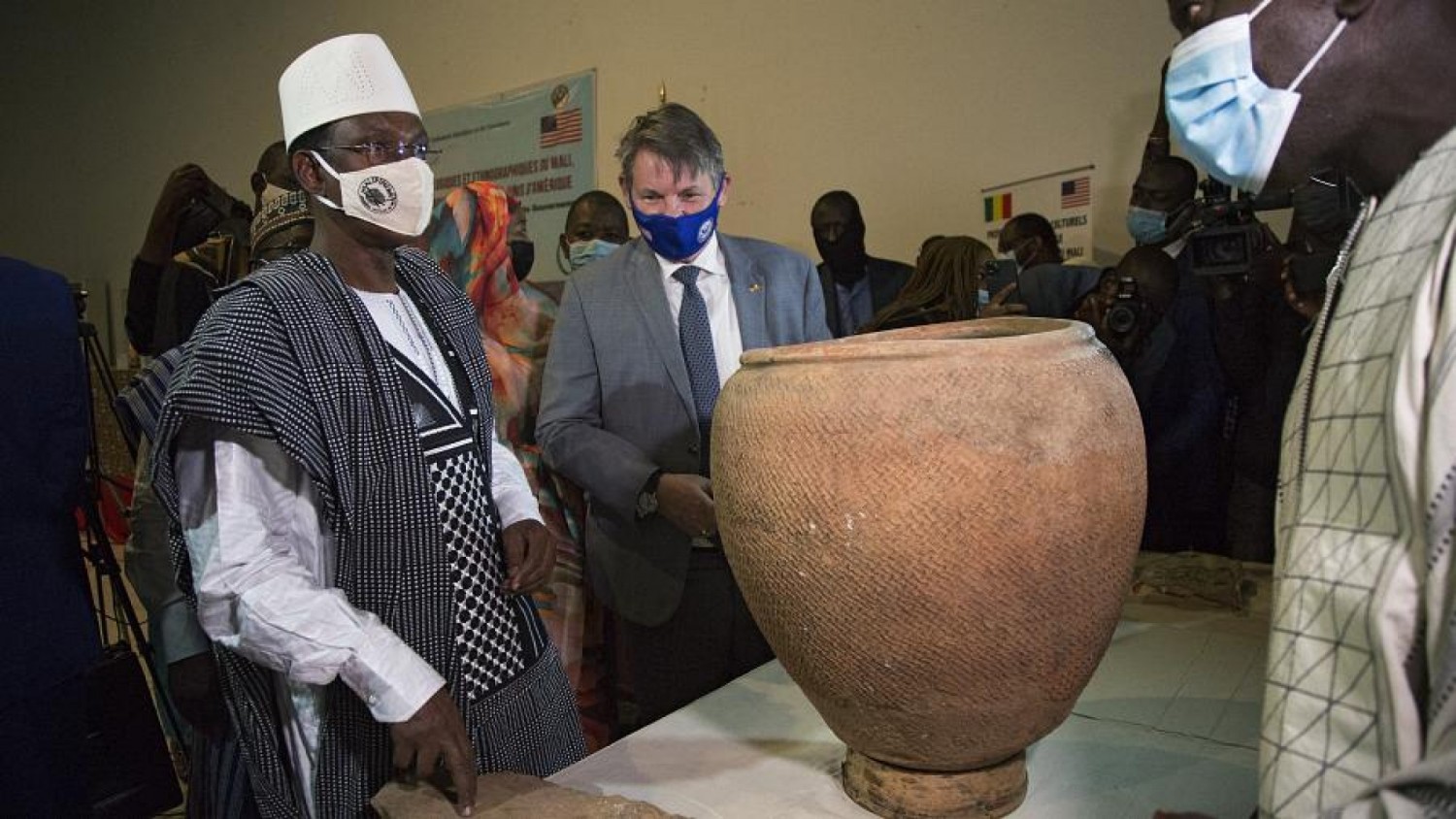 Mali : Les Etats-Unis restituent plus de 900 objets d'art pillés