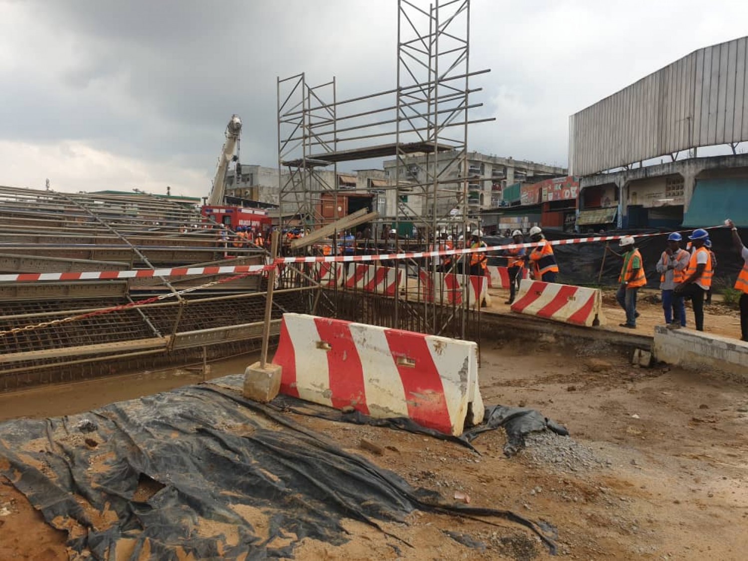 Côte d'Ivoire : Yopougon, écroulement d'un échafaudage sur le chantier  en construction au rond-point de Gesco, 01 mort 08 blessés dont 02 cas graves
