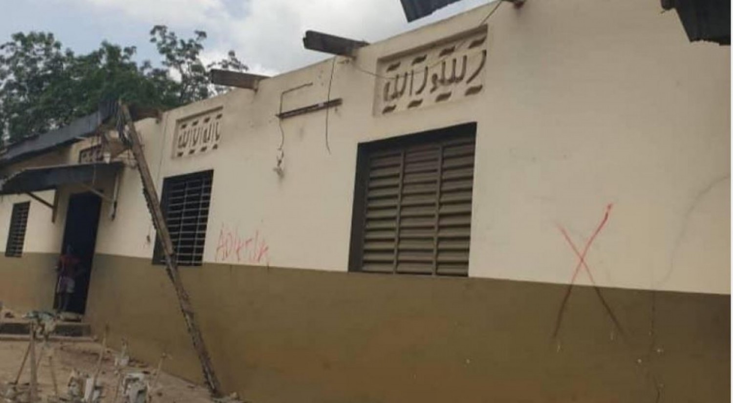 Côte d'Ivoire : 4e pont, démolition enfin de plusieurs constructions dont la vieille  mosquée du quartier précaire Doukouré de Yopougon