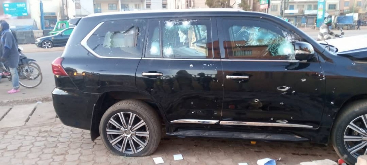 Burkina Faso : Des véhicules du convoi présidentiel criblés de balles, confusion à Ouagadougou