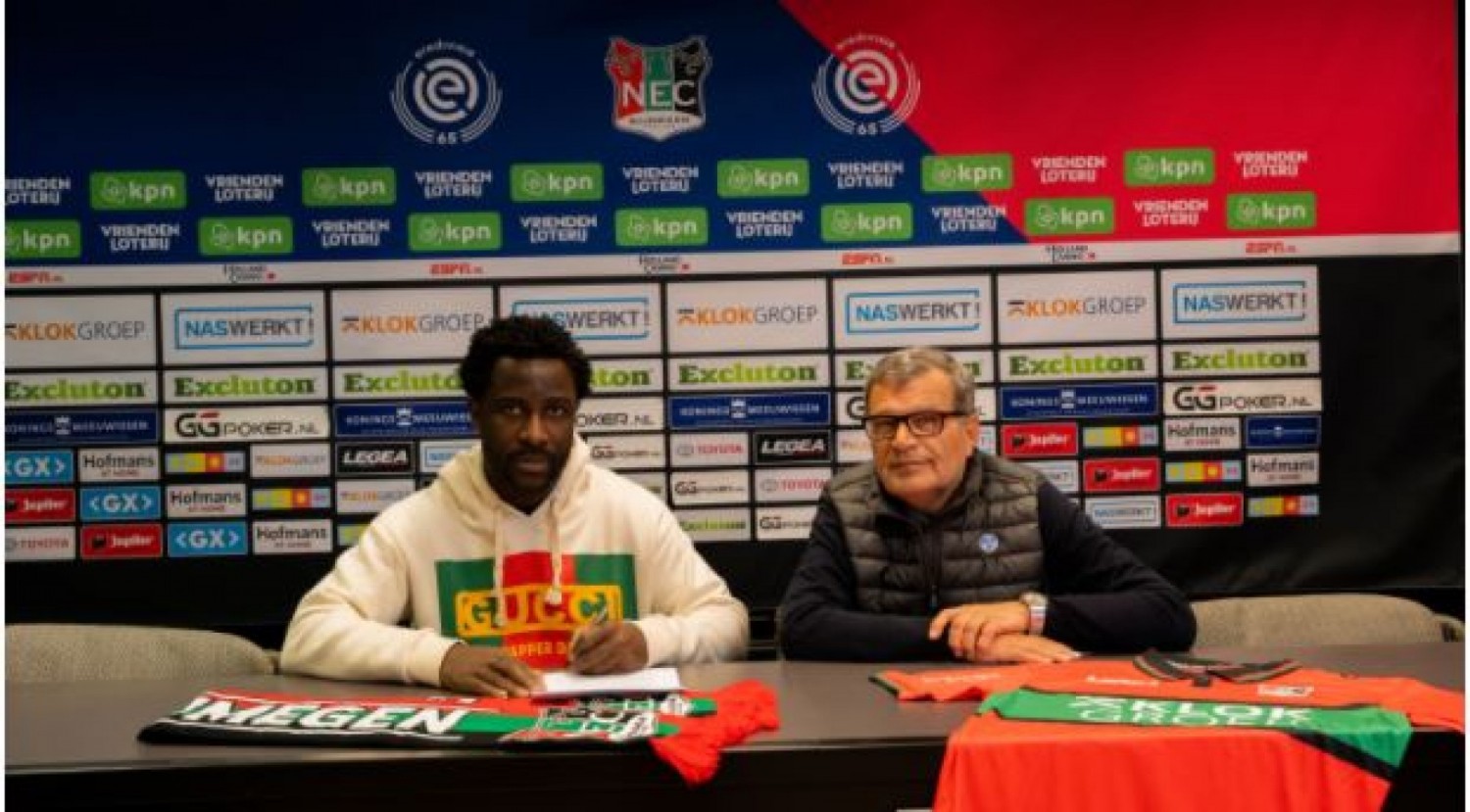 Côte d'Ivoire : Porté disparu, l'éléphant Wilfried Bony rebondit à 33 ans au Pays-Bas et signe six mois avec le NEC Nijmegen