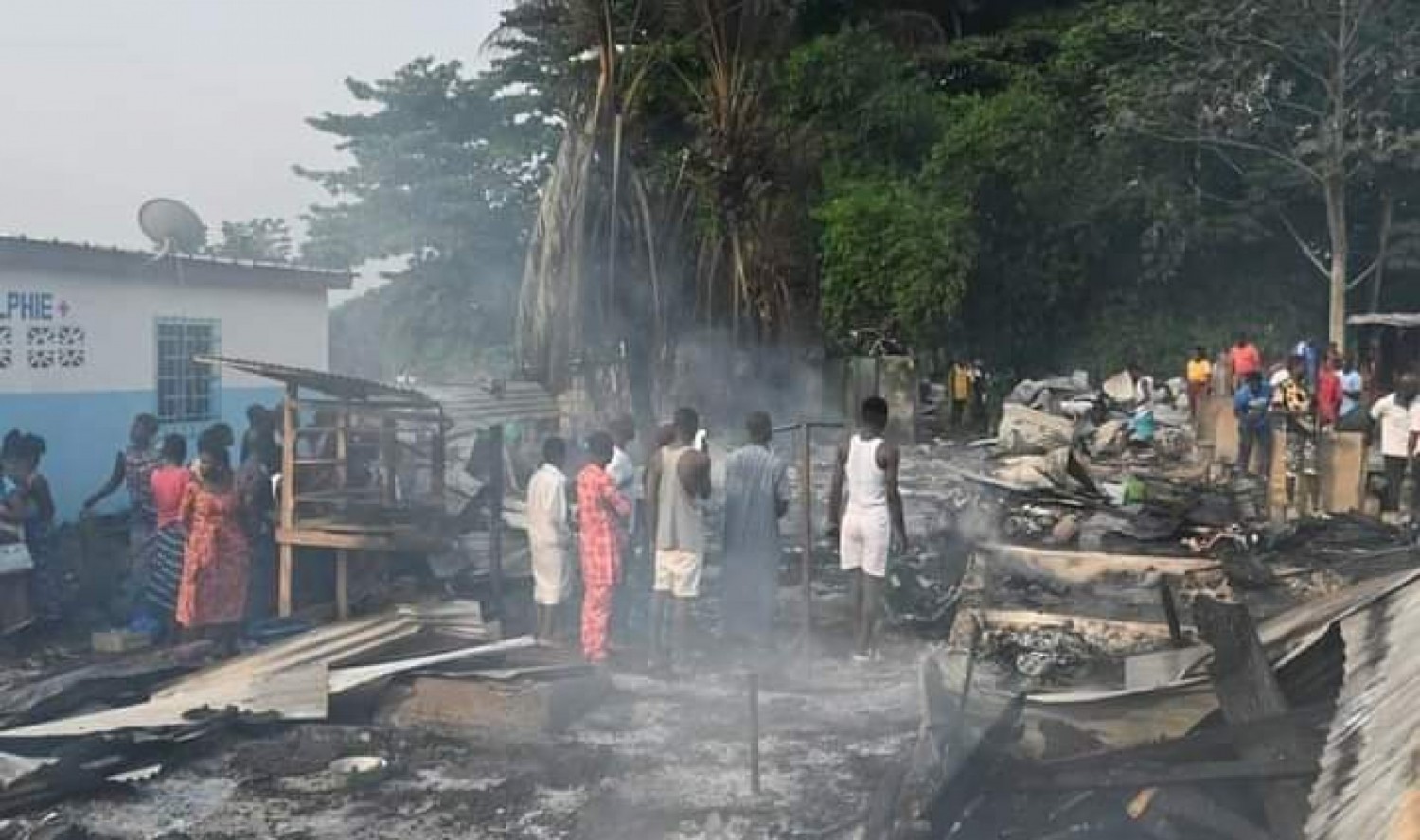 Côte d'Ivoire : Yopougon, plusieurs baraques partent en fumée au quartier Koweït, les populations sous le choc