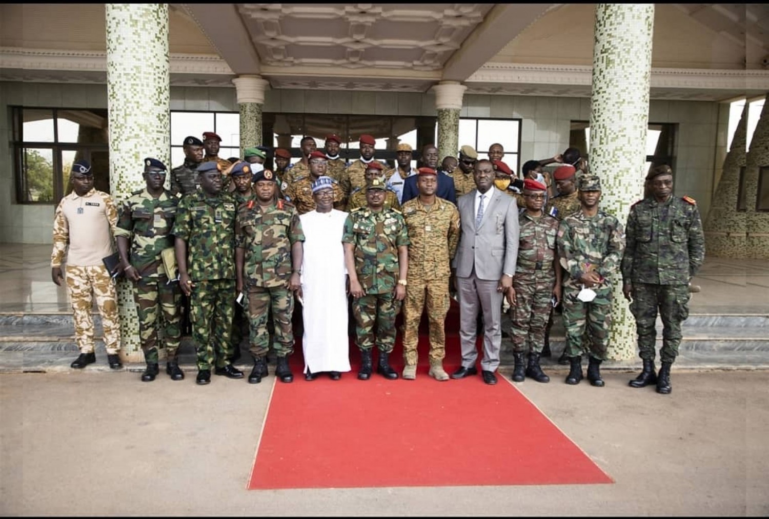 Burkina Faso : Les chefs d'Etat-Major des pays membres de la CEDEAO rencontrent la junte militaire
