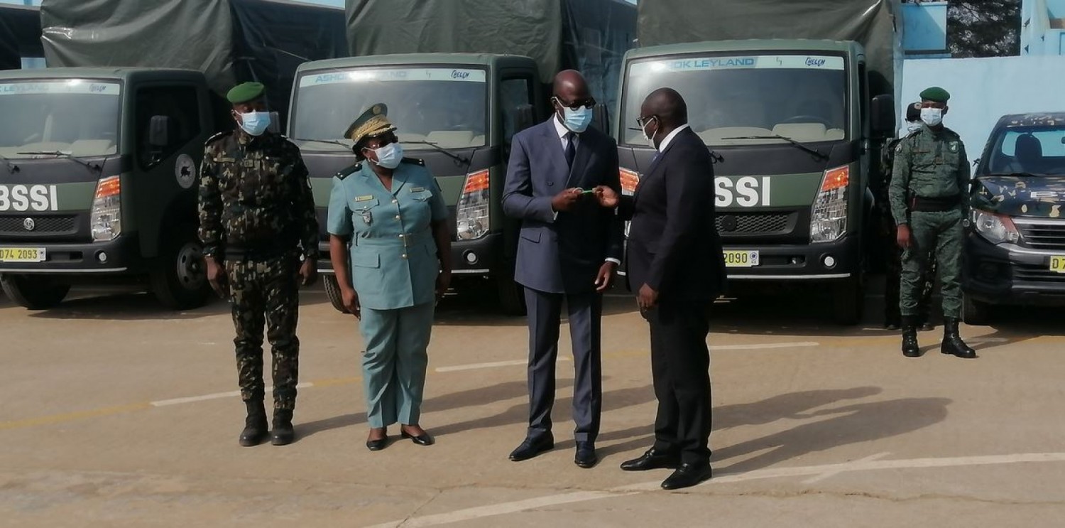 Côte d'Ivoire :   Lutte contre les menaces sécuritaires, le CNS équipe les Forces de défense et de sécurité de 200 véhicules