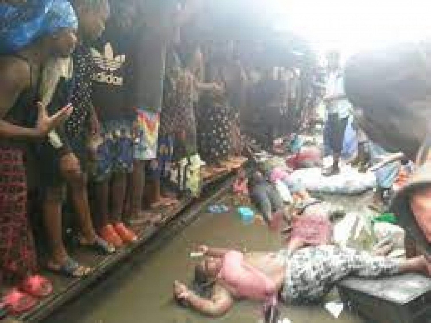 RDC : Kinshasa, un câble à haute tension s'effondre sur un marché et fait 26 morts au moins