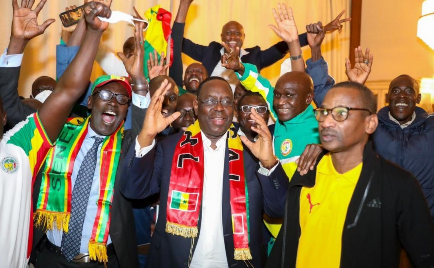 Sénégal : La journée du lundi déclarée, fériée, chômée et payée par Macky Sall  suite au sacre des Lions de la Téranga à la Can2021 au Cameroun