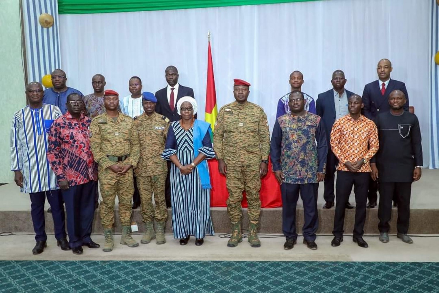 Burkina Faso : Les membres de la Commission d'élaboration de projet de charte installés