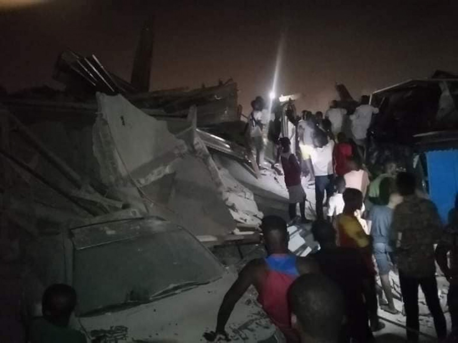 Côte d'Ivoire : Treichville, l'effondrement d'un immeuble R+7 fait un bilan provisoire de 27 victimes dont 05 morts