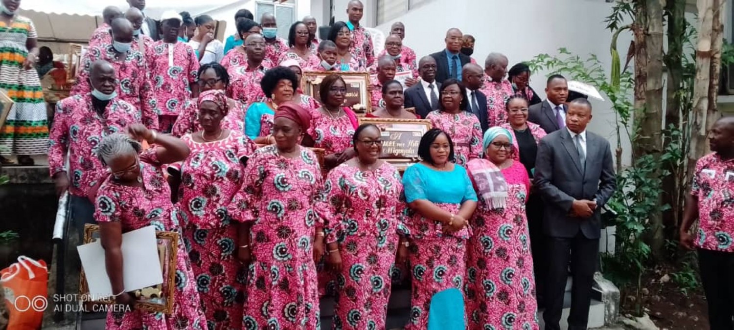 Côte d'Ivoire :   45 agents du ministère de la Fonction publique admis à la retraite de 2019 à 2021, honorés par Oulotto et la Mutuelle