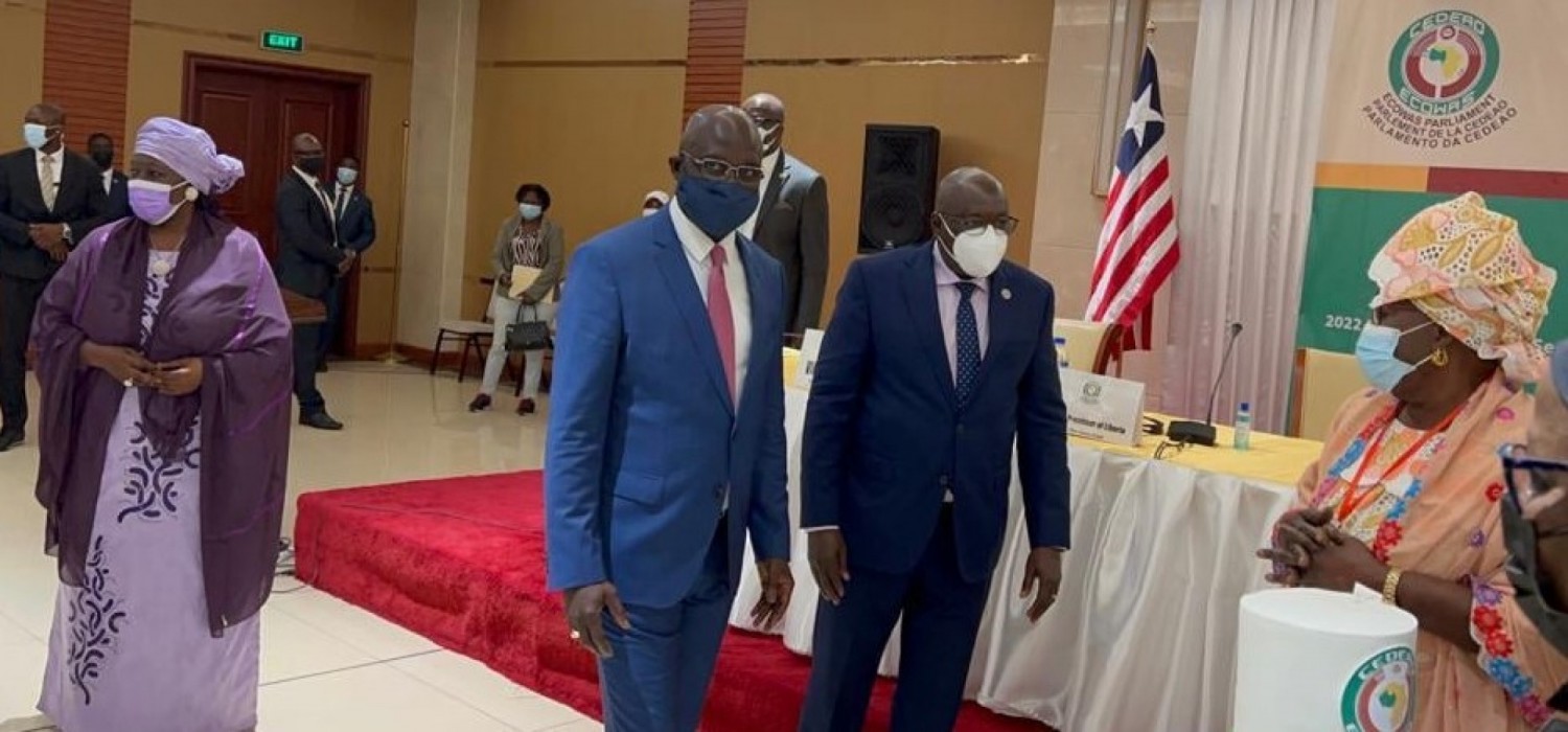 Liberia :  Préférence de Weah pour la gestion des coups d'Etat dans la CEDEAO